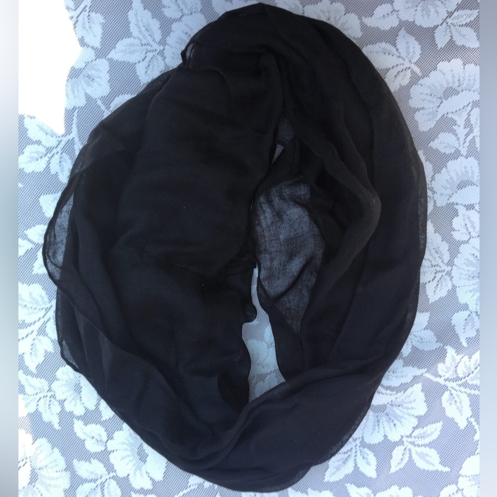 Infinity scarf black